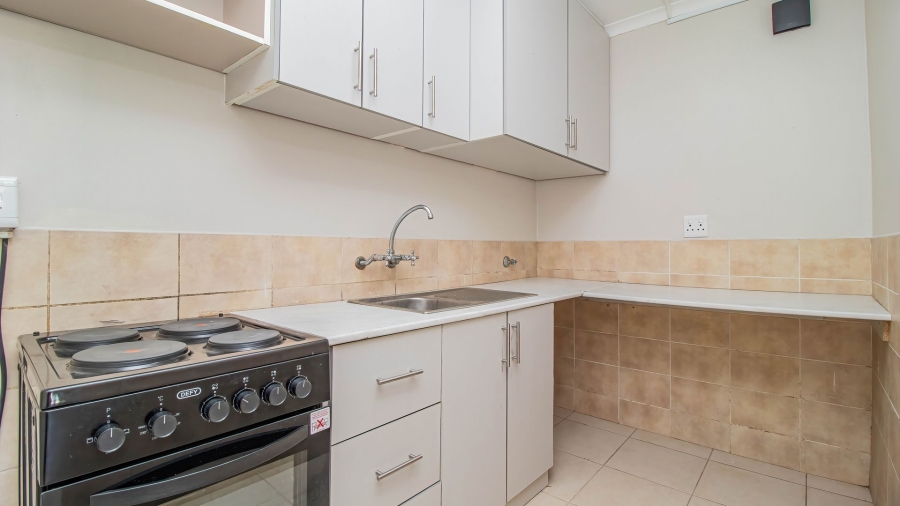 To Let 1 Bedroom Property for Rent in Bishopscourt Western Cape